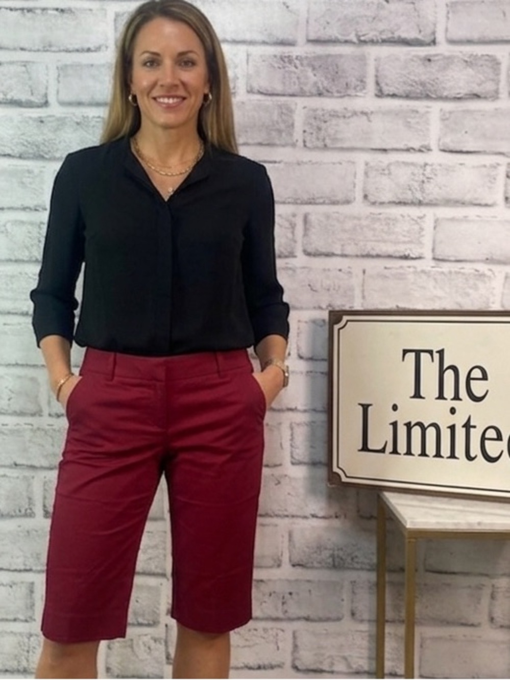 The Limited Cassidy Fit Deep Red Tailored  Capri NWT 2